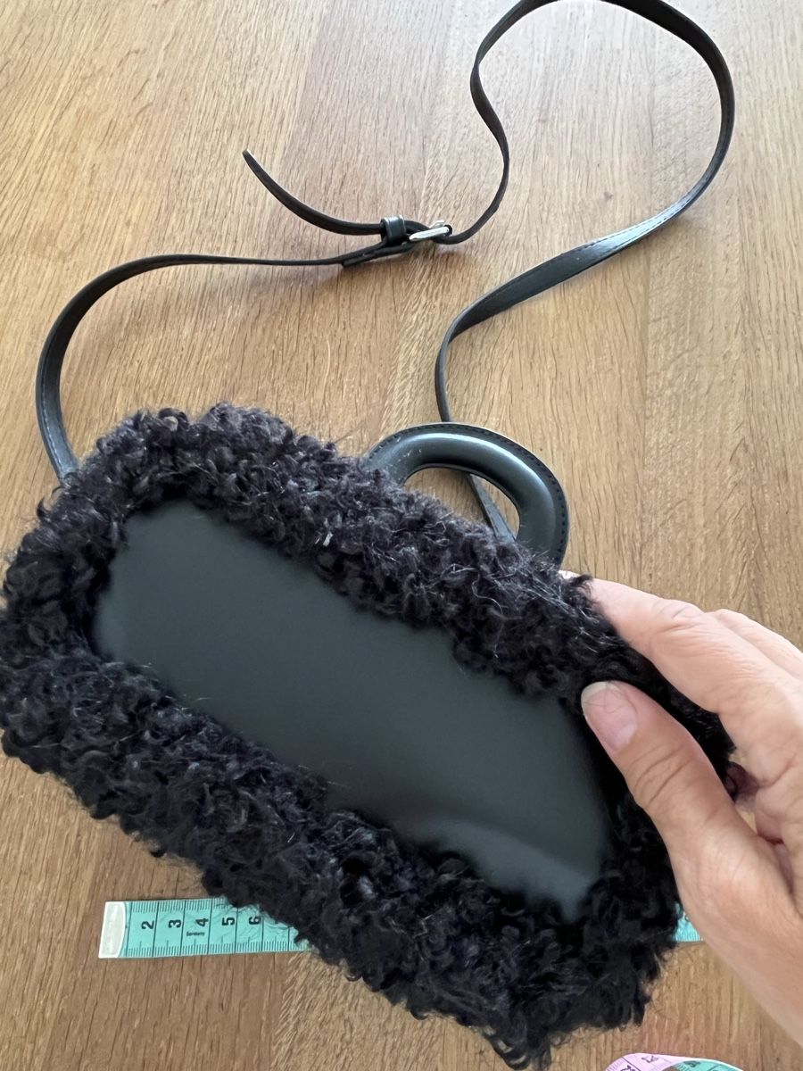 Borse da donna: Mini Felltasche schwarz – Usato da Herrenschwanden venduto da Kamel1 2
