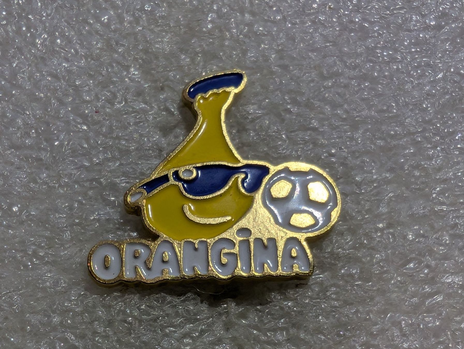 Placchette & Badge: Ansteckpin 192: Orangina – Usato da Oppligen venduto da Pin-Fall-Shop