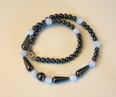 Hämatit/Chalcedon Perlenkette