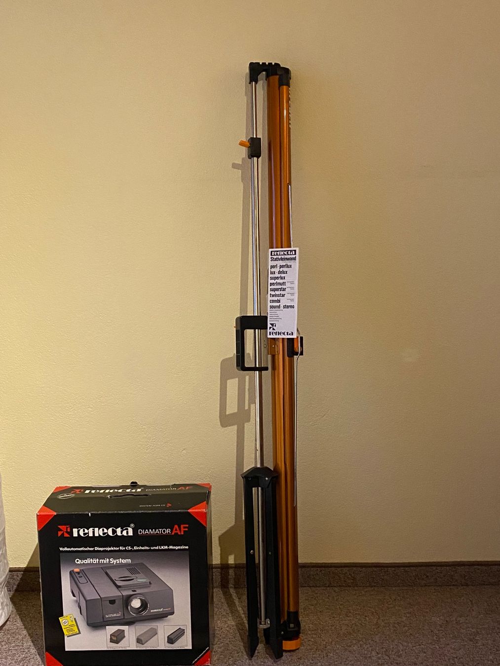Home Cinema: Reflexhaft Diamator AF + Stativleinwand + 1000 Dias – Usato da Trübbach venduto da milaverano22 2