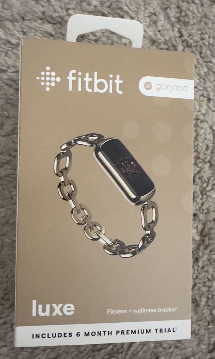 Fitbit Smartwatch: Fitbit Luxe gorjana Edition neu & originalverpackt – Nuovo e nell'imballaggio originale da Zufikon venduto da Mela_85