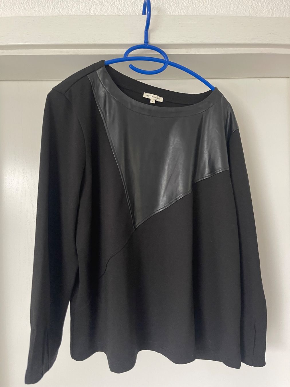 Tom Tailor Pullover & Sweatshirts: Tom Tailor Pullover gr..L – Gebraucht aus St. Ursen von B1993