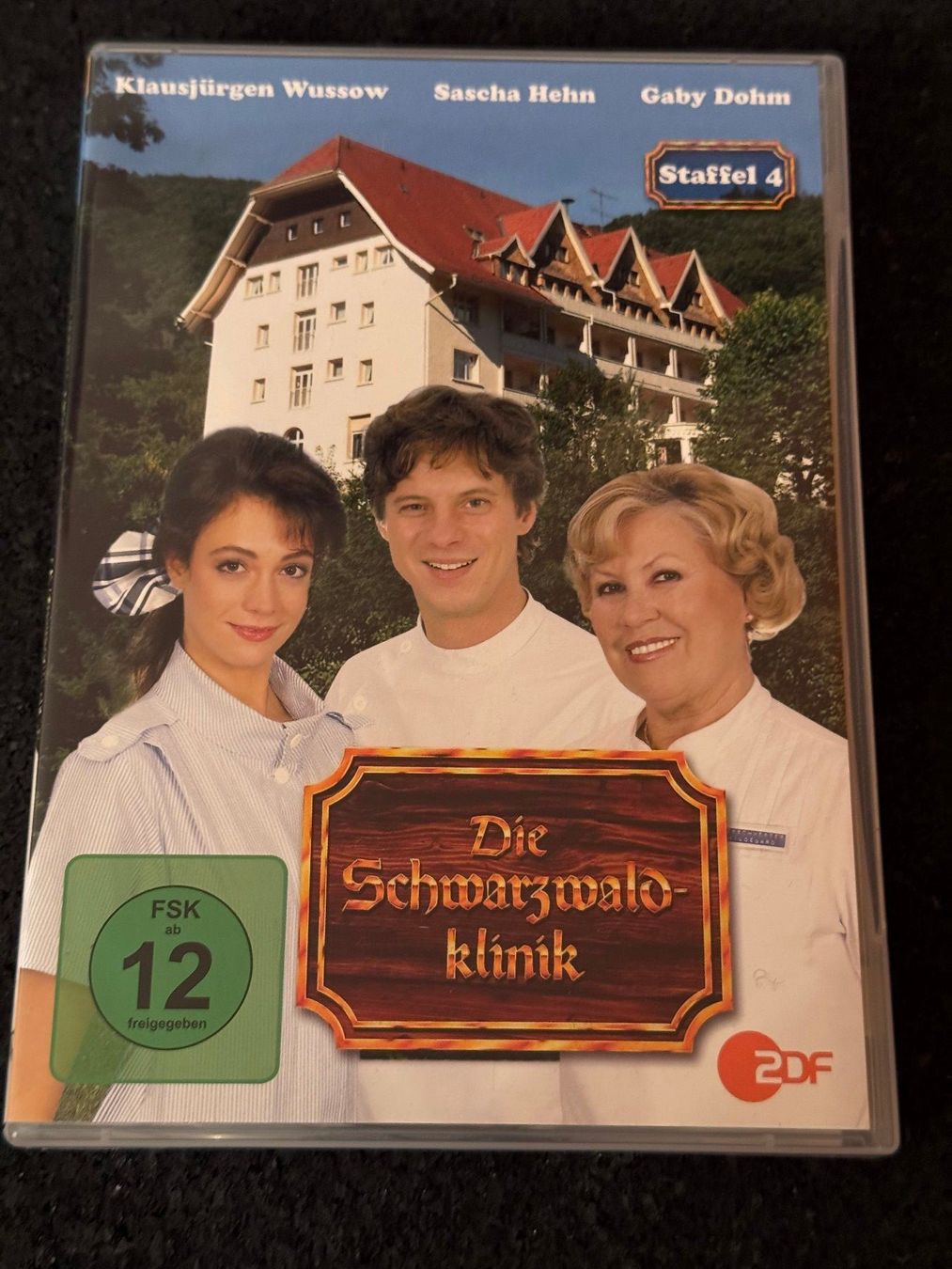 Alle DVDs: Die Schwarzwaldklinik Staffel 4 /4 DVD's DE – Gebraucht aus Fribourg von tschjoly