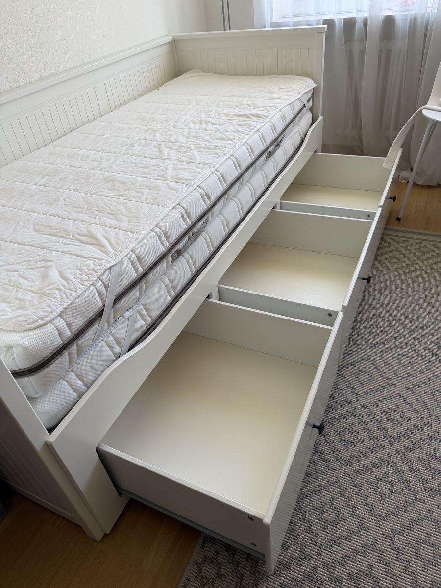 Letti: Ikea Hemnes Tagesbett /Gästebett – Usato da Basel venduto da Sunset1948 2
