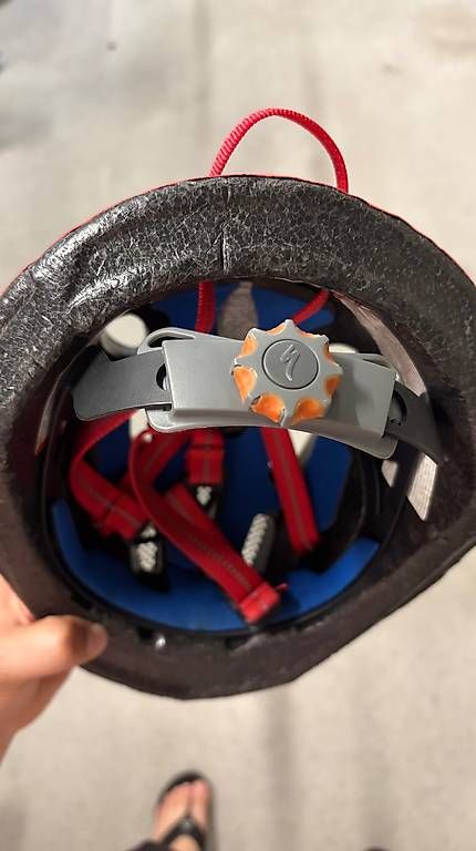 Casques: Kinder Velohelm Spezialized – D'occasion à Kriens par mar_h6yl 1