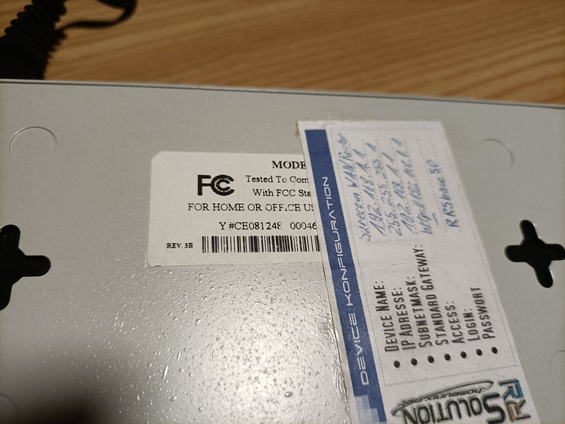 Modems & Router: 4 Port Router mit USB-Printer Server, gebraucht – Gebraucht aus Schöftland von Snacketti7 3