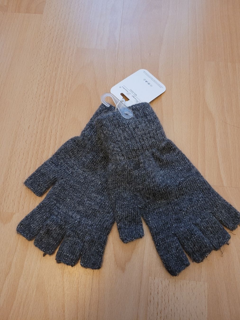 Handschuhe & Handstulpen: Handschuhe neu! – Neu und originalverpackt aus Perlen von Safari_23