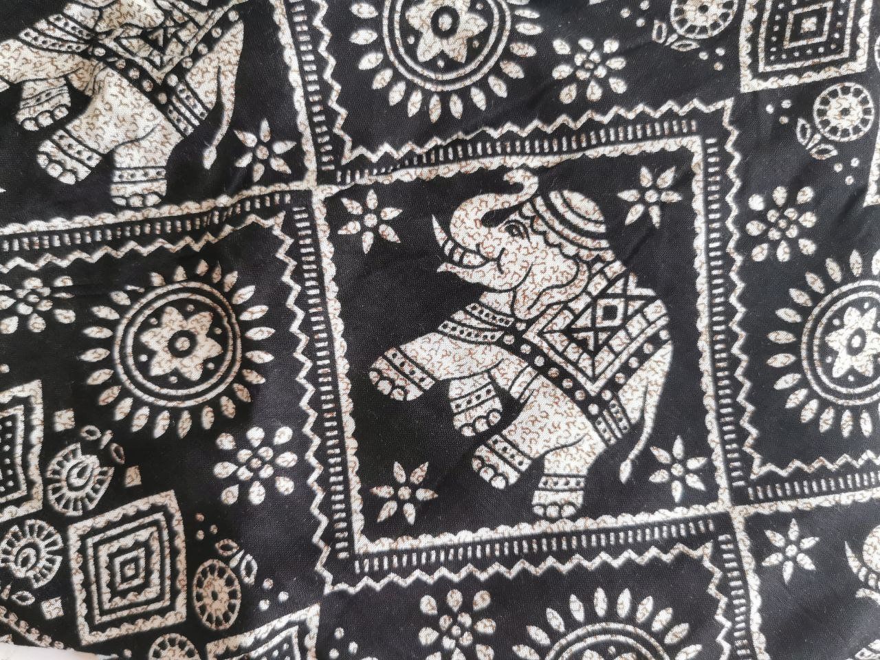 Hosen: Haremshose mit Elefantenmuster, Sommer Look, Einnheitsgrösse – Neu und originalverpackt aus Oberglatt ZH von JulFul 1