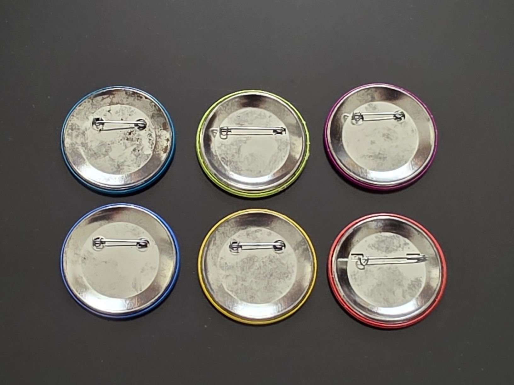 Placchette & Badge: 6 Vintage Computer Badges – Usato da Zürich venduto da Chko5 1
