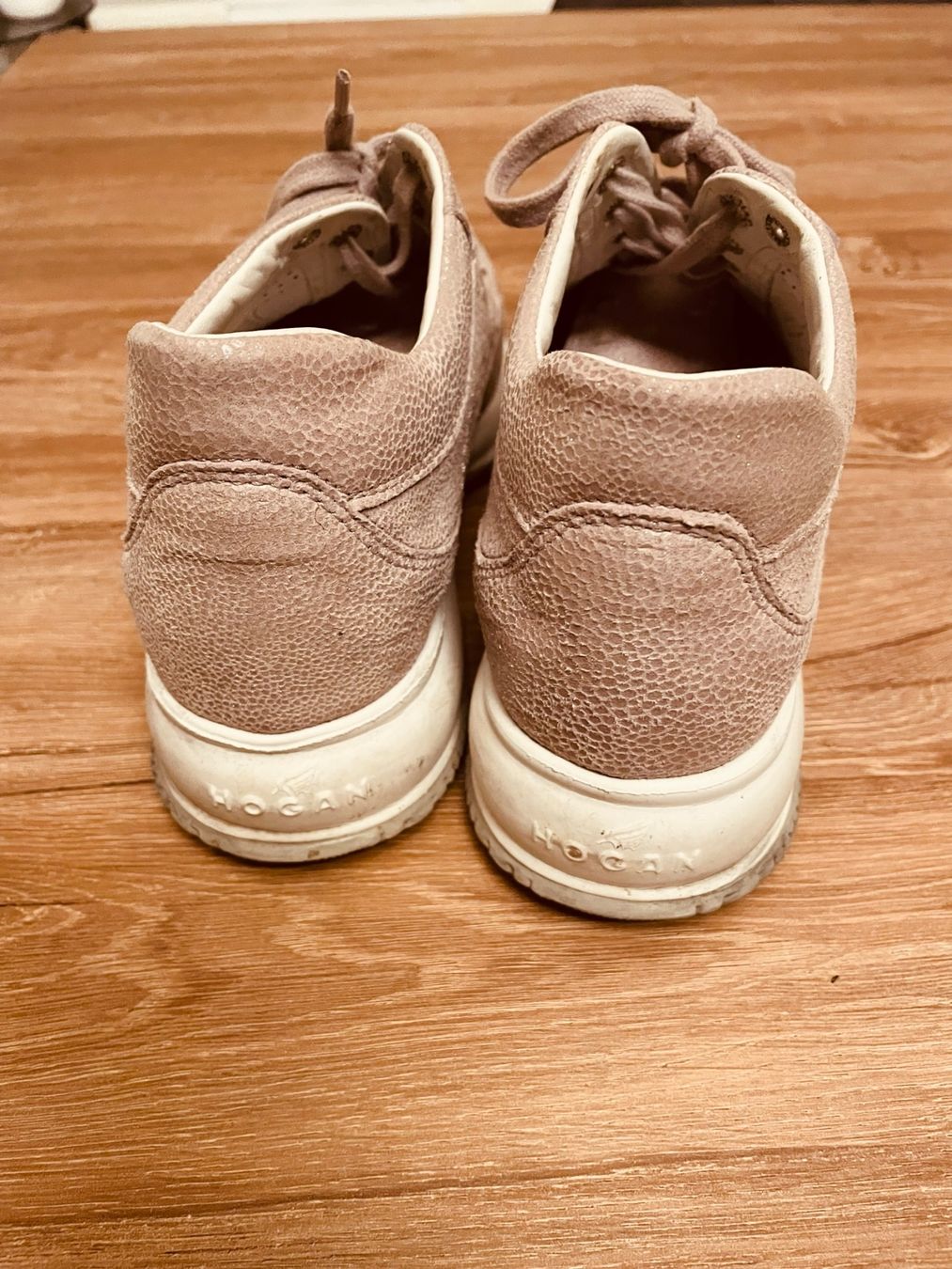 Hogan Scarpe da donna: Schöne  Hogan Sneakers Gr. 36.5 – Usato da Uetikon am See venduto da Mici_Ki 3
