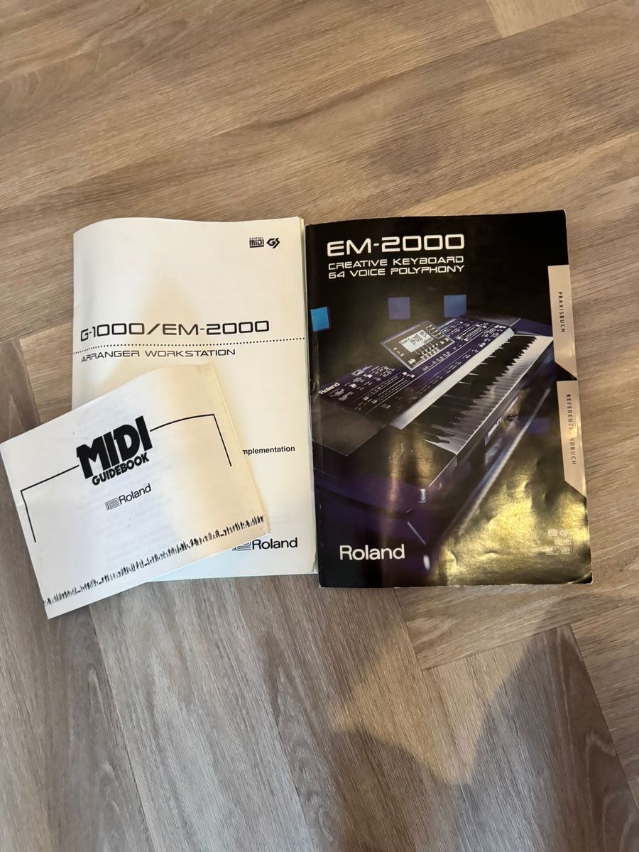 Roland Strumenti musicali: Roland EM-2000 Arranger Workstation Keyboard inkl. Tasche – Usato da Dörflingen venduto da Benz63 8