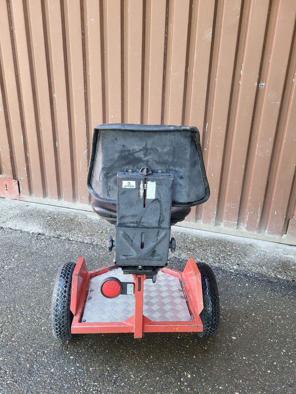 Zubehör Traktoren & landw. Fahrzeuge: Motormähersitz  – Gebraucht aus Oschwand von _retro_ 2