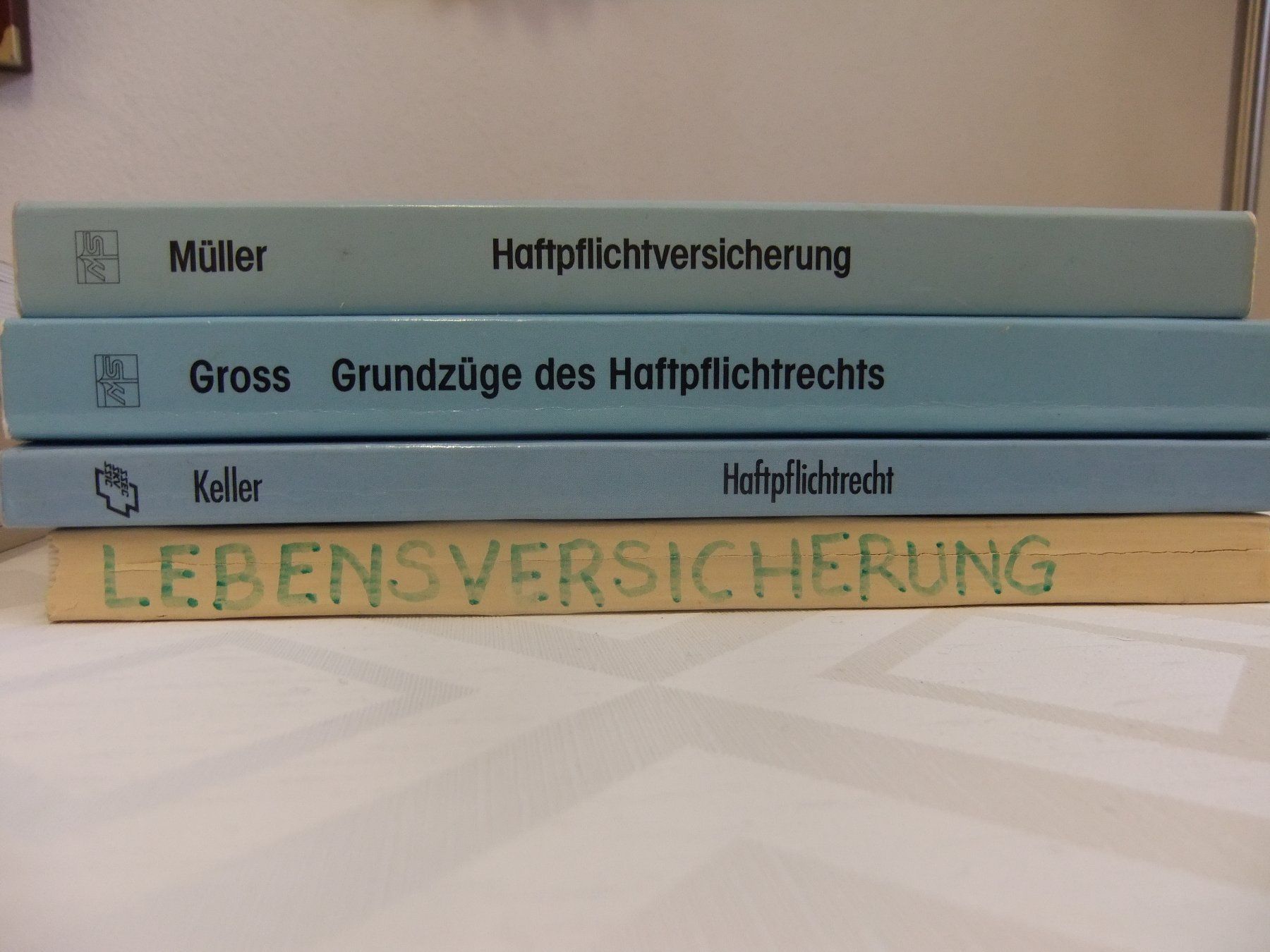Bücher: 7 Fachbücher Versicherung Leitfäden – Gebraucht aus Hemishofen von Lany 2