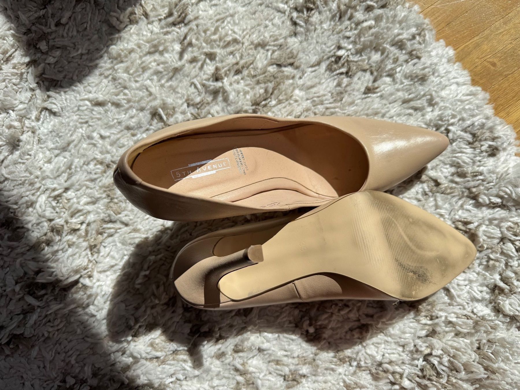 Scarpe da donna: Talons beiges pointus – Usato da Montreux venduto da Izapechee 3
