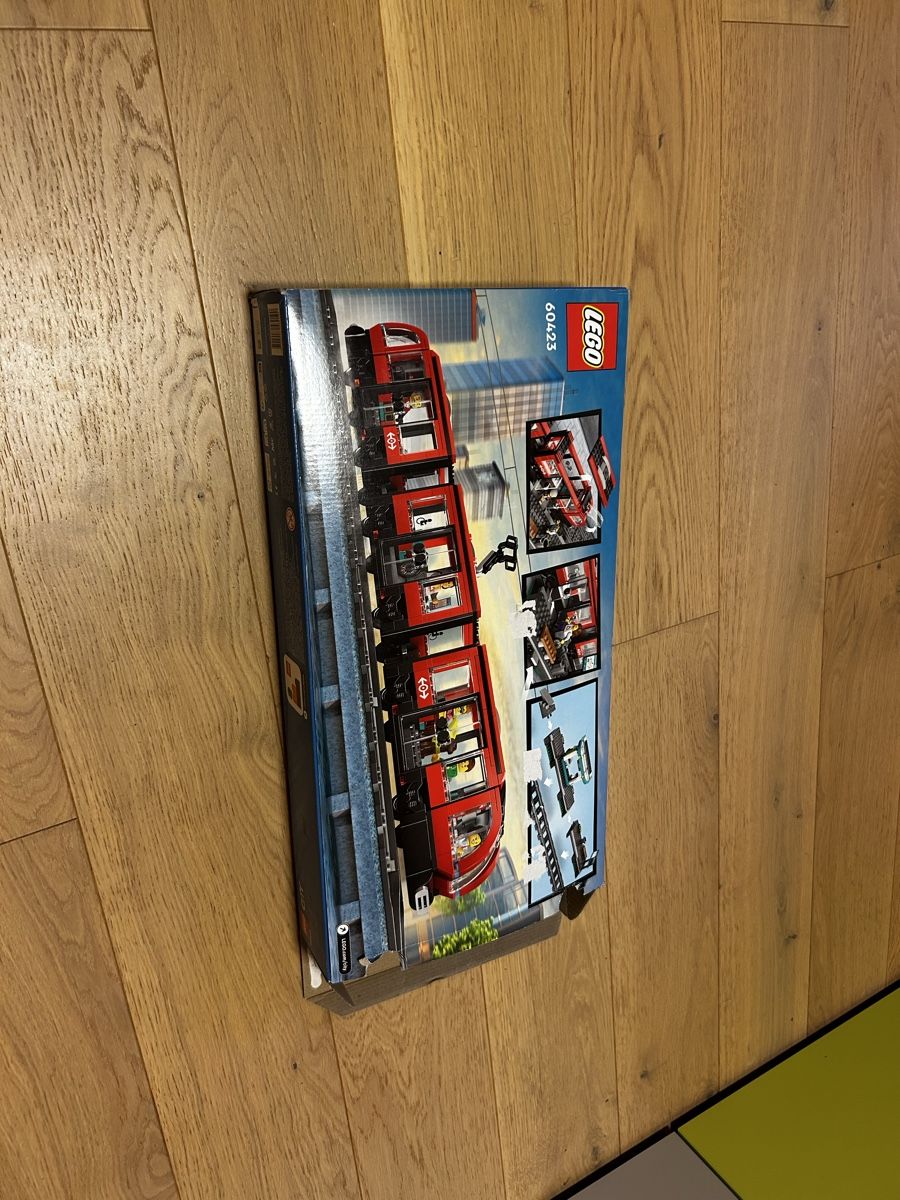 Lego Jeux de construction: Lego City - Tram – D'occasion à Horw par Tzumstein 1