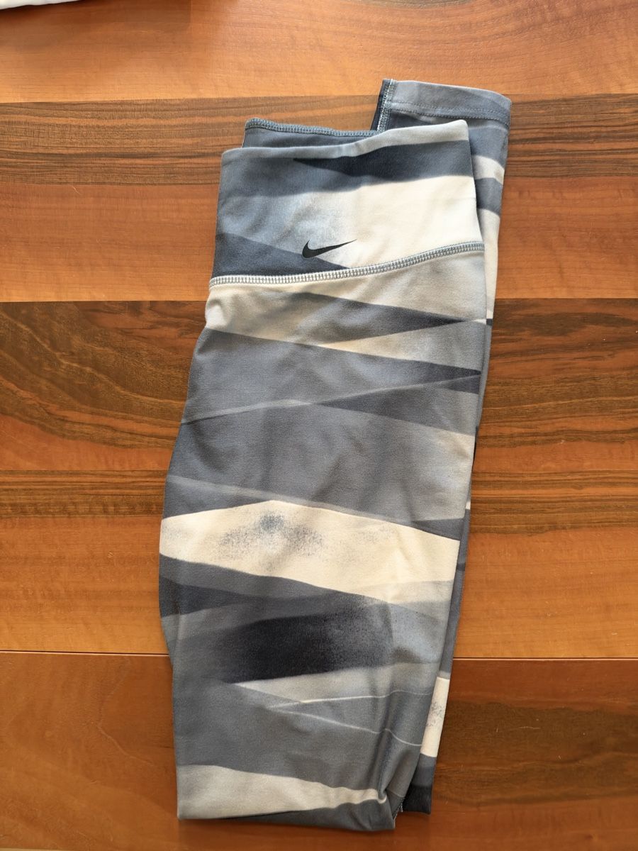 Nike Leggings: Nike Leggins Gr S – Gebraucht aus Zürich von sop_y86b 1