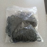 Ein flecken Haare Gummi  1stük kostet 1 fr