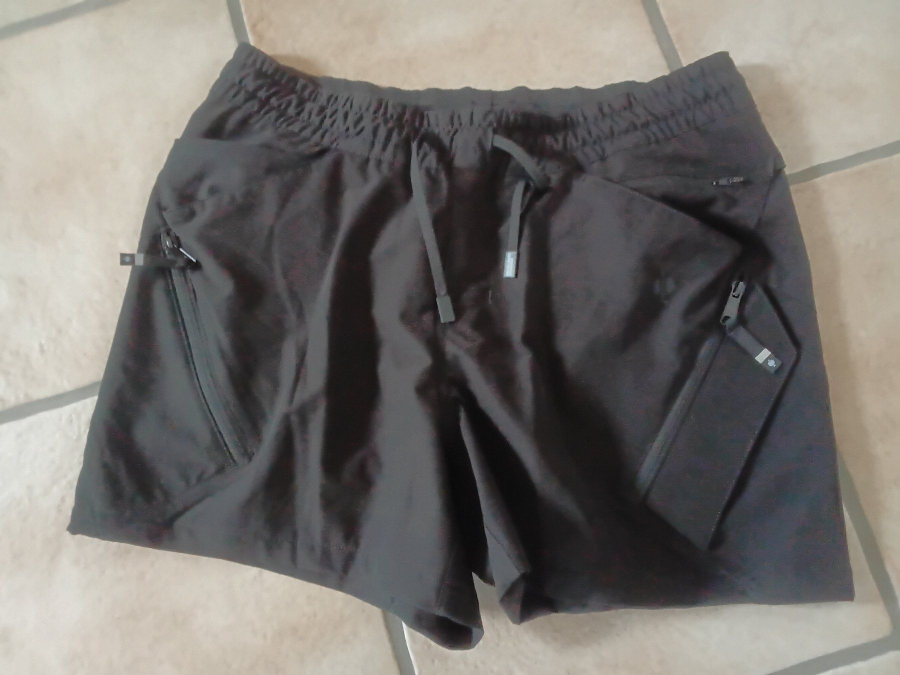 Pantalons: Engelbert Strauss X-Short e.s. ambition schwarz Gr. 50 – D'occasion à Riniken par Kandergrund86