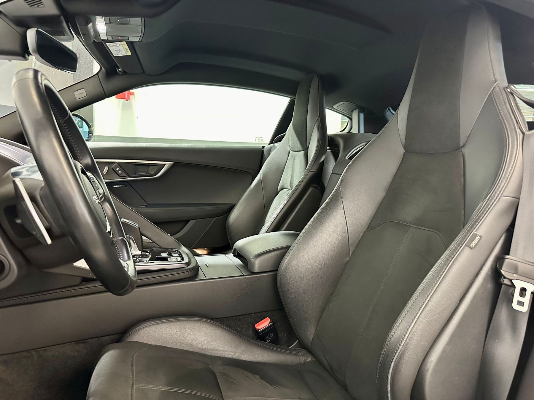 Jaguar Autos: Jaguar F-Type 2.0 P300, JG 2018 – Gebraucht aus Dielsdorf von J.B123 3