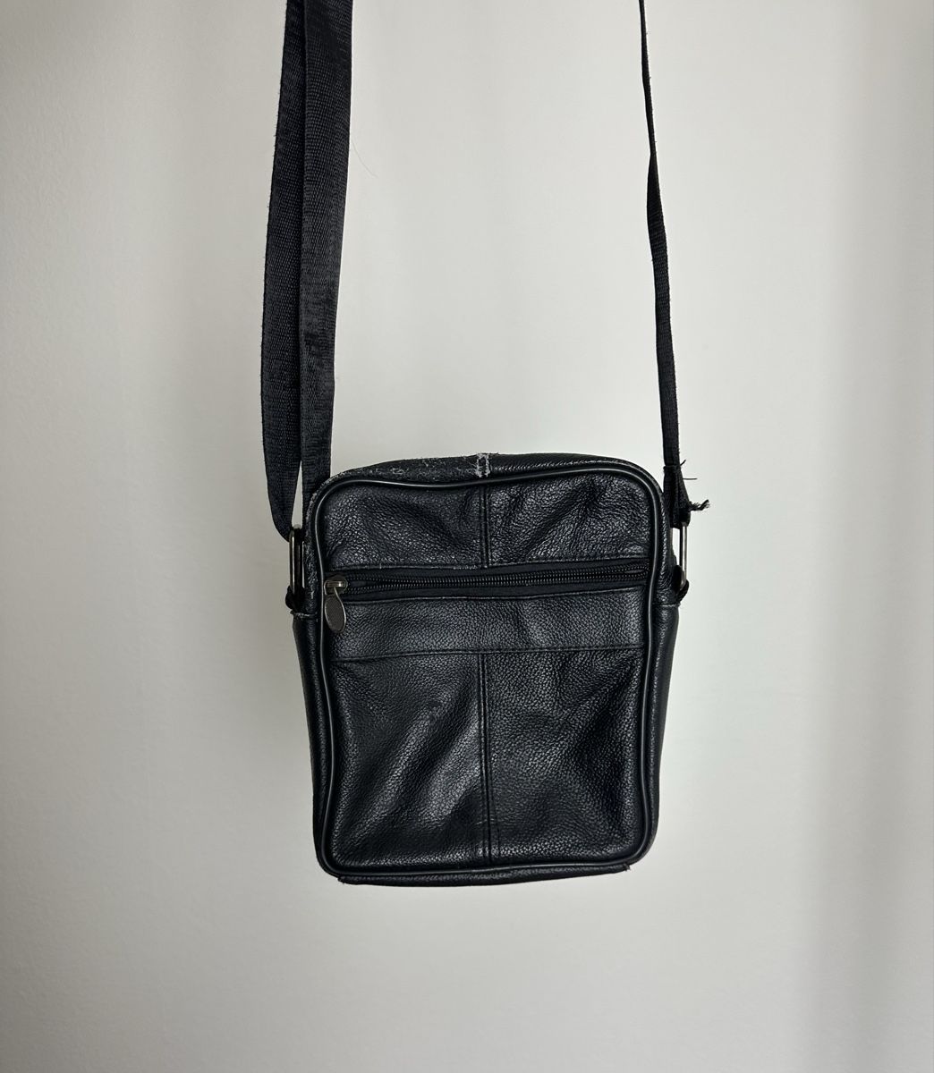 Taschen: Umhängetasche mit viel Stauraum – Gebraucht aus Benken SG von SecondTreasure 1