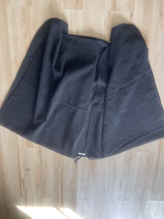 Cape laine vierge XL idéale pour les jours froides