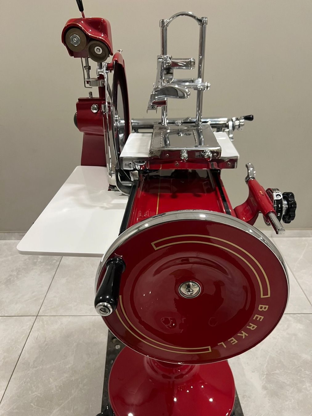 Berkel Elettrodomestici da cucina: Berkel 9H Rotterdam restauriert + Sockel – Nuovo (secondo la descrizione) da Biasca venduto da Nicolas.Ney 2