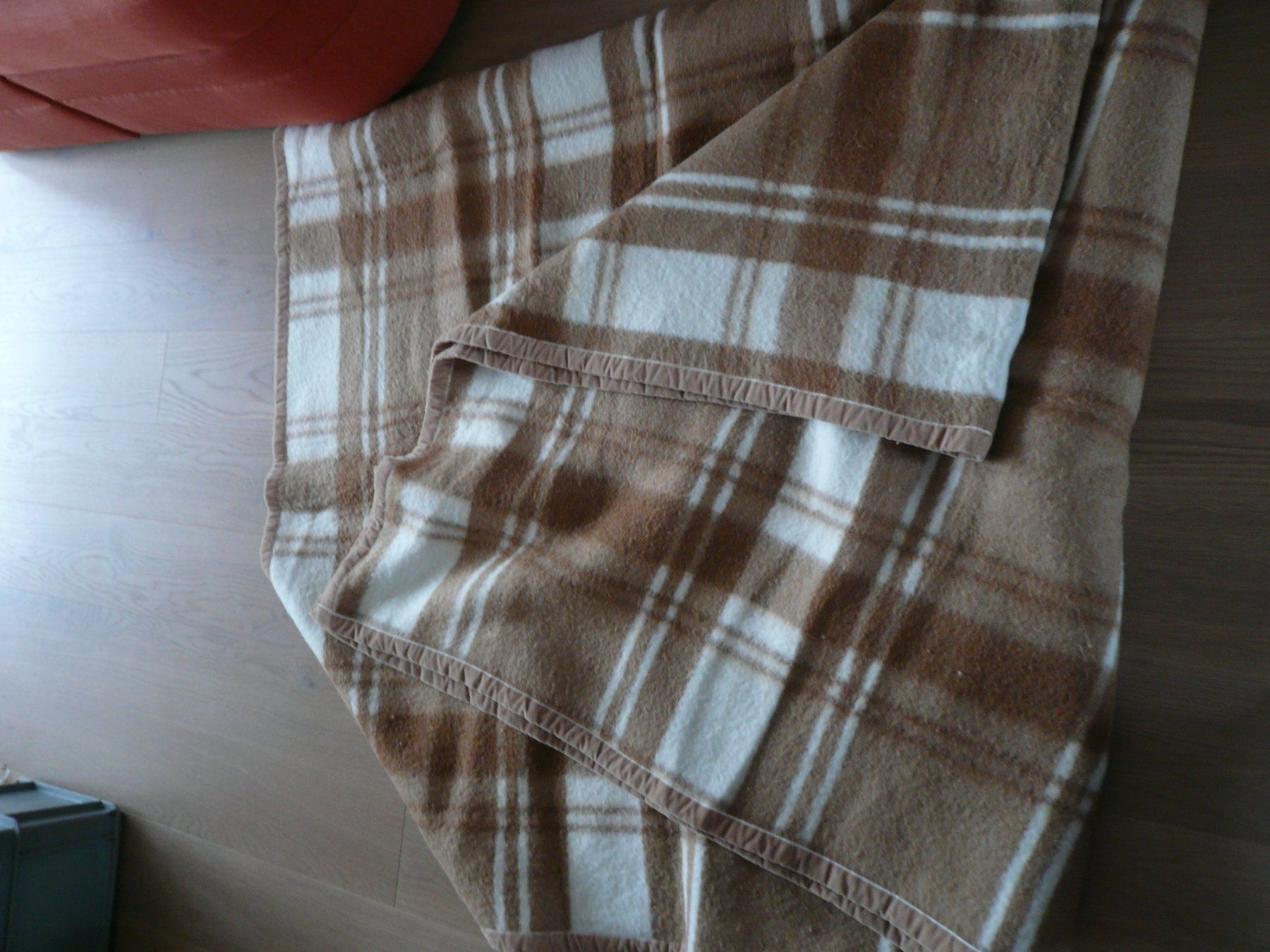 Coperte: Decke braun/beige – Usato da Rotkreuz venduto da Busa17
