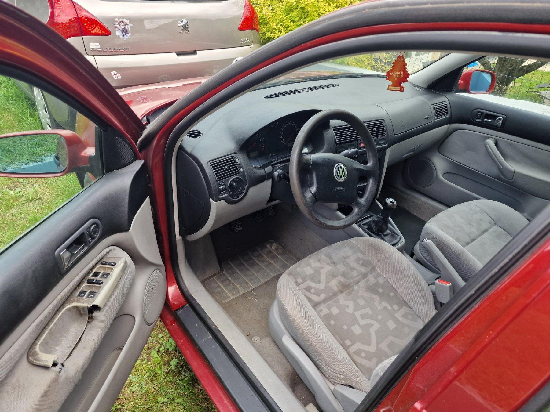 VW Automobili: Volkswagen Golf IV 1.6 – Usato da Carrouge VD venduto da Bogdan95 8