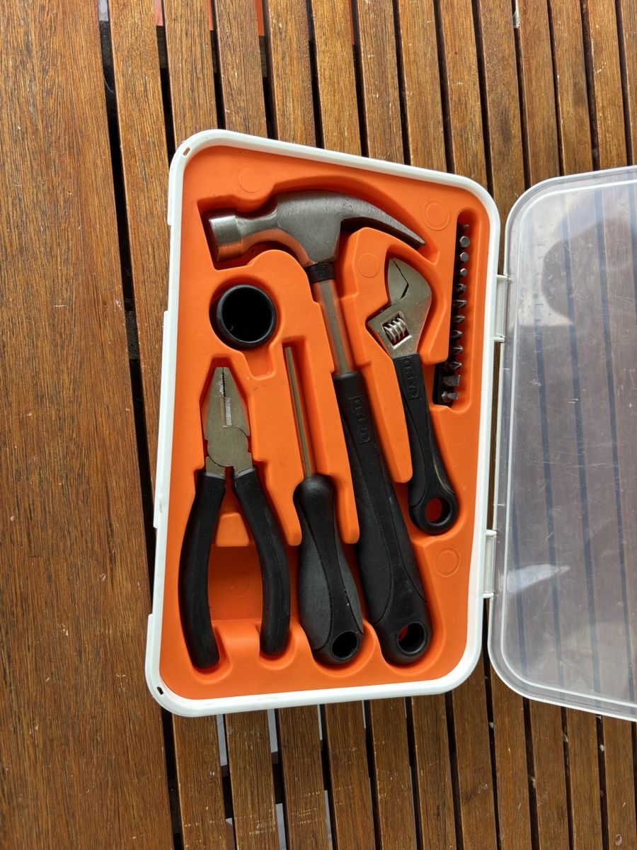Ikea Tous les outils: Coffret à outils IKEA FIXA – D'occasion à Yverdon-les-Bains par fla_wf2w