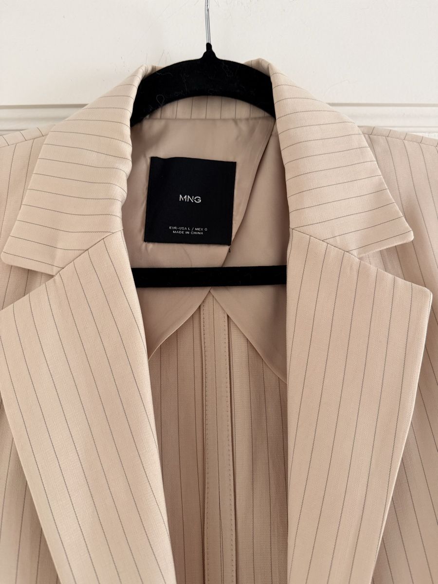 Mango Vestes: Mango beige pinstripe blazer – Neuf (Voir description) à Corsier-sur-Vevey par Kristina.Nova 3