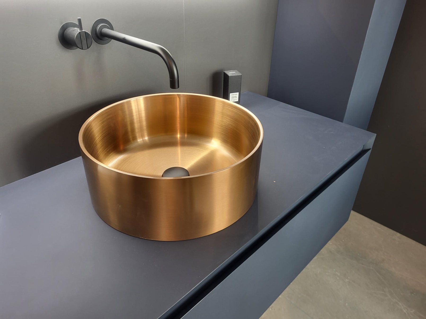 Lavabi & lavandini: Aufsatzbecken Metalic Bronze – Nuovo e nell'imballaggio originale da Küssnacht am Rigi venduto da domusinterior 2