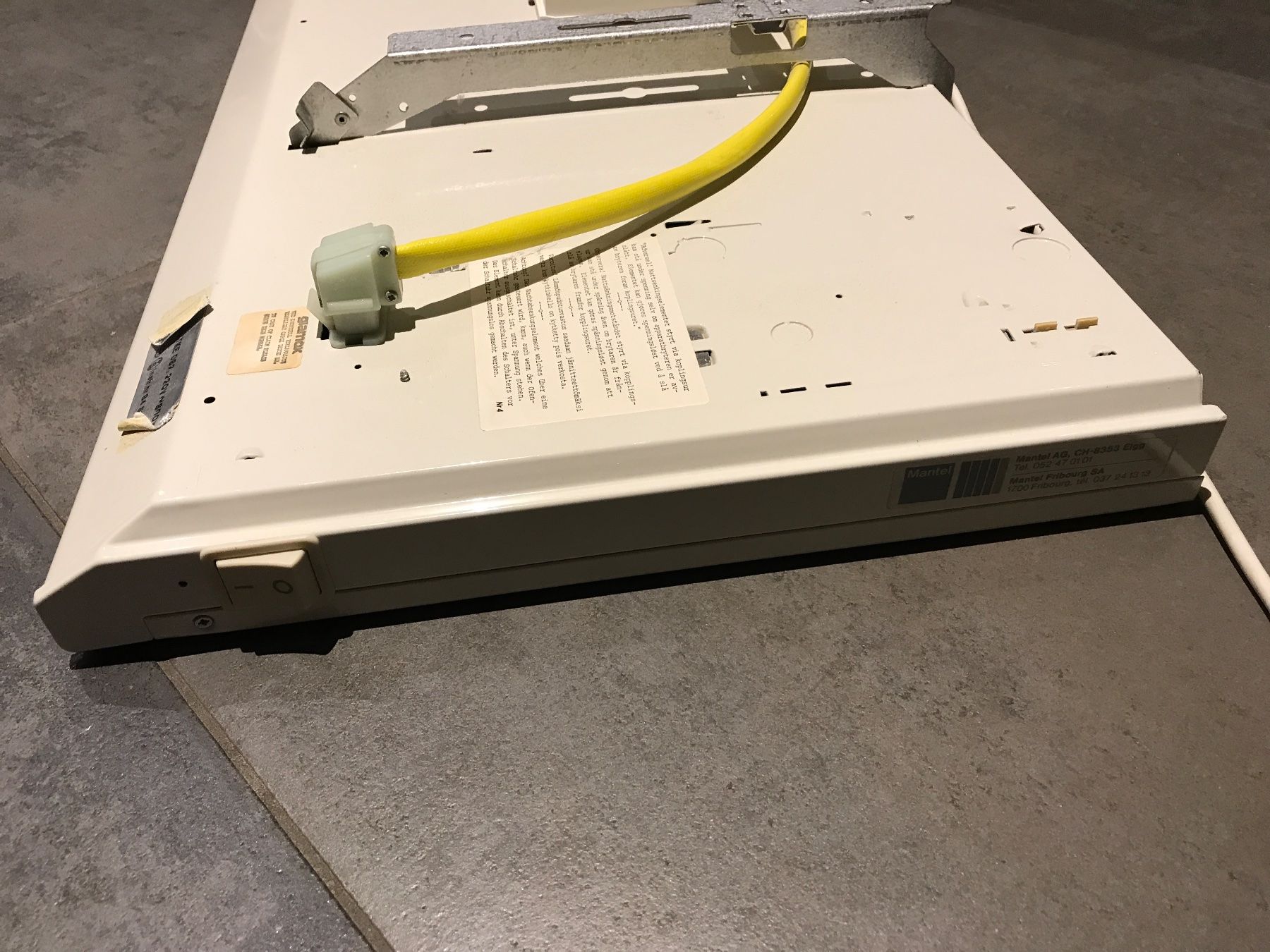 Radiatori: Glamox Elektro-Heizkörper, weiss – Usato da Lostorf venduto da Gavia 2