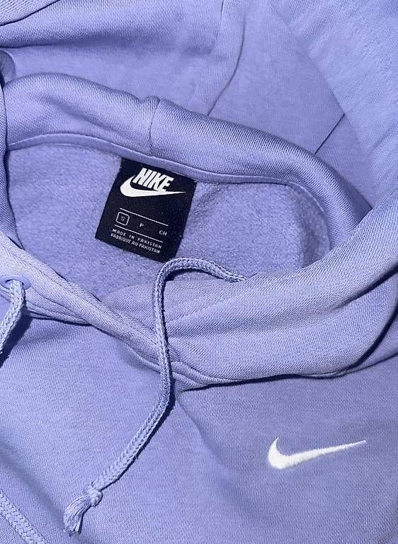 Maglioni & Felpe: Nike Kapuzenpullover Lila, Gr. S – Usato da Gattikon venduto da laila.e_ 1
