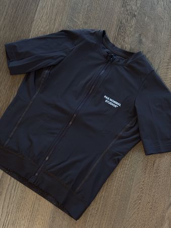 PNS WOMEN'S Essential Jersey