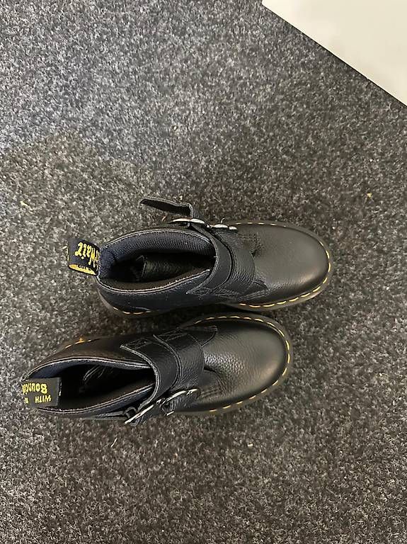 Damenschuhe: Dr. Martens Devon Heart leather platform boots in Gr. 36    – Gebraucht aus Buttikon SZ von roy_pvy5 1