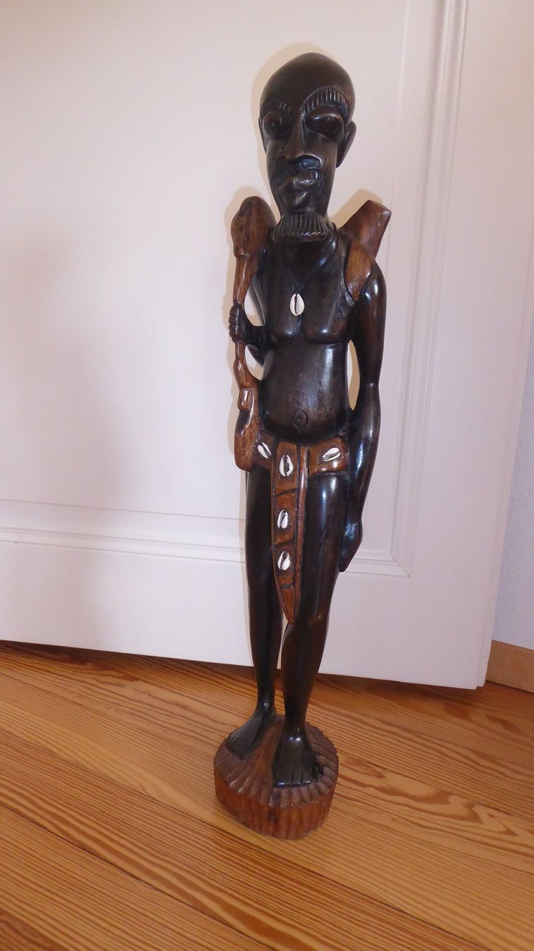 Statuette: Afikanische Figur Senegal – Nuovo (secondo la descrizione) da Zullwil venduto da Dingo402
