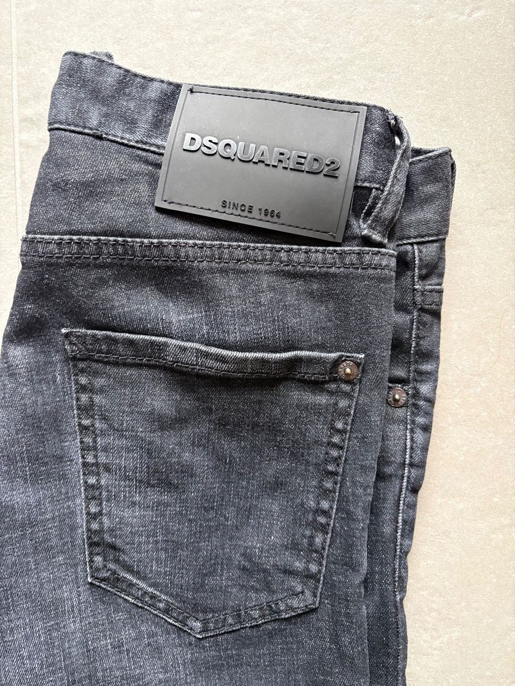 Dsquared2 Jeans: Dsquared2 Jeans women – Nuovo (secondo la descrizione) da Romont BE venduto da n.gfeller 2