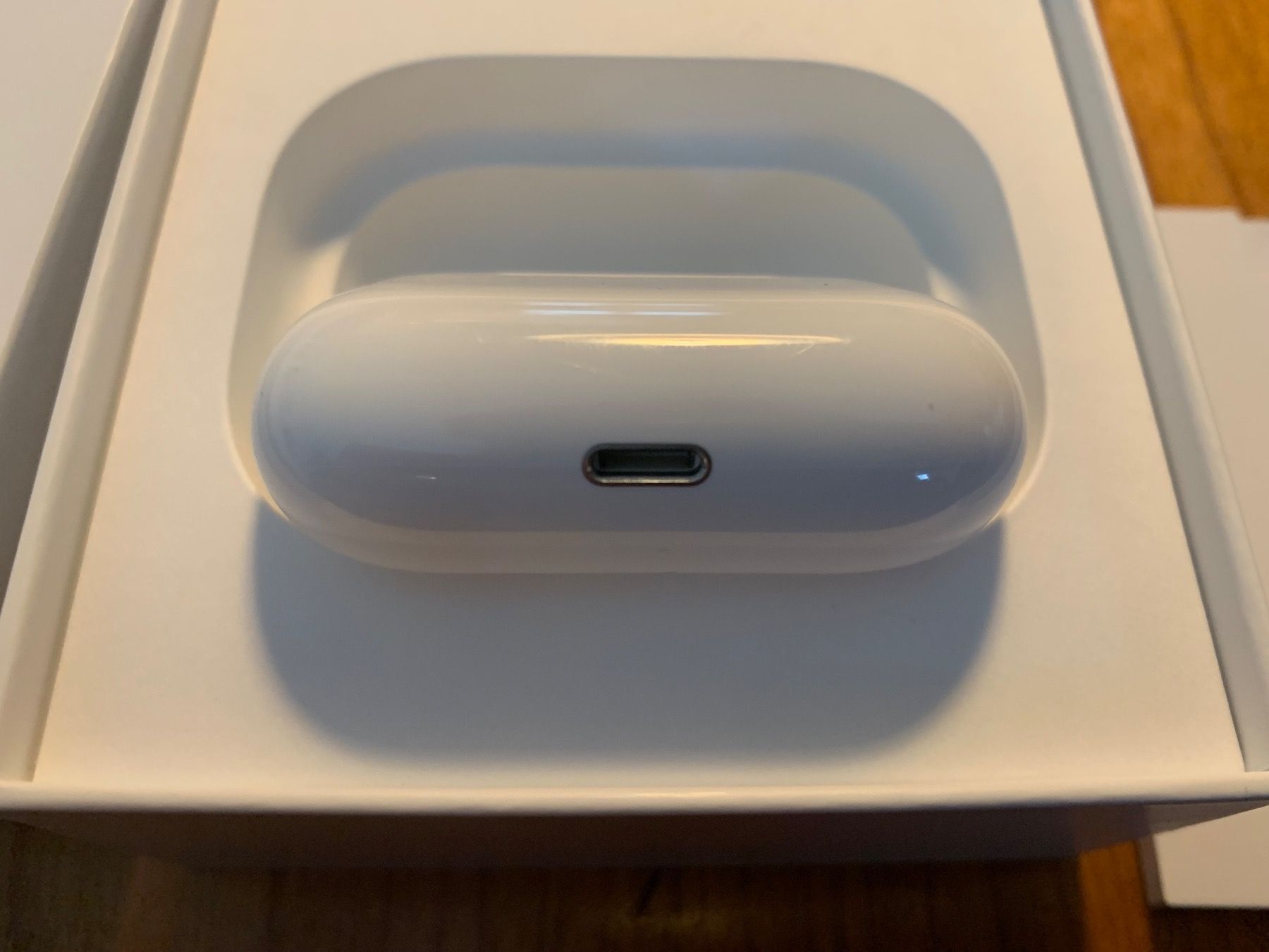 Apple Kopfhörer: AirPods Pro recharging case 1st gen – Gebraucht aus Onex von  4