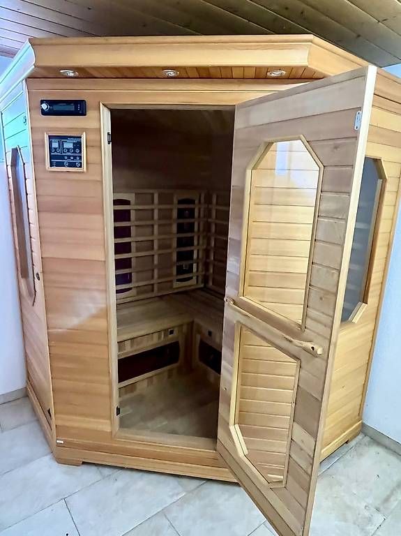 Saunas & Accessoires: Infrarot-Sauna GRATIS! – Défectueux à Halden par asc_svq6 2