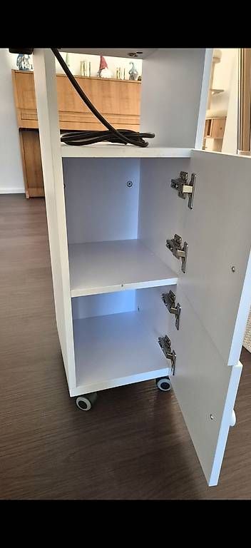 Tische: Nageltisch – Gebraucht aus Ottenbach von MelanieN90 1