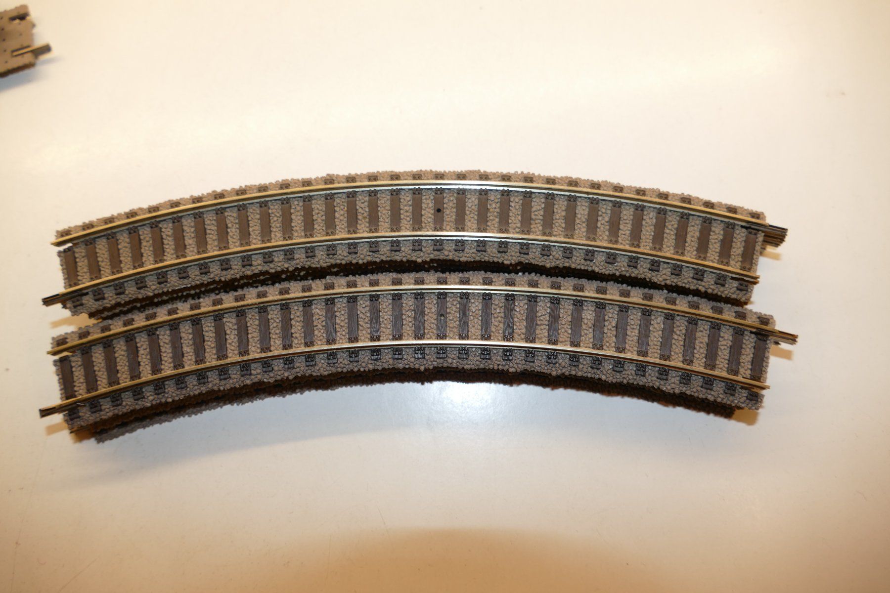 Fleischmann Modelleisenbahnen: Fleischmann H0: 9xgebogenes Gleis Nr. 6120 – Gebraucht aus Niederhasli von rail-duerst