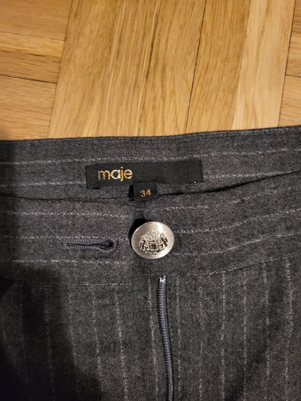 Maje Pantalons: Short MAJE – D'occasion à Genève par Poupoulita 1