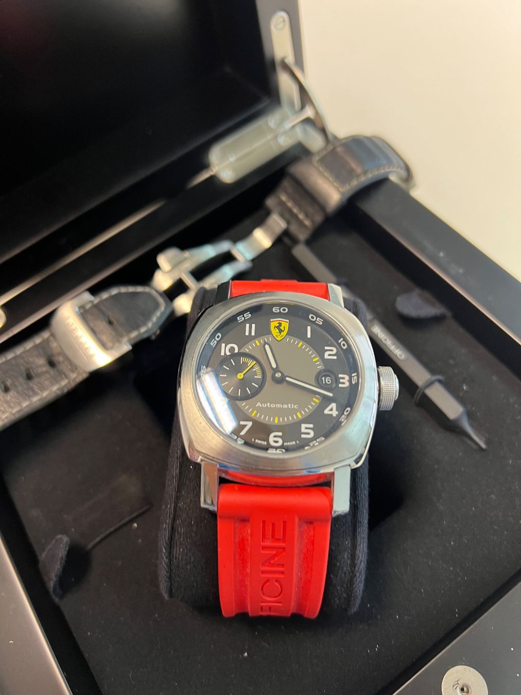 Panerai Montres: Panerai Ferrari Automatic / FER00002 – D'occasion à Derendingen par MDPshopandmore 6