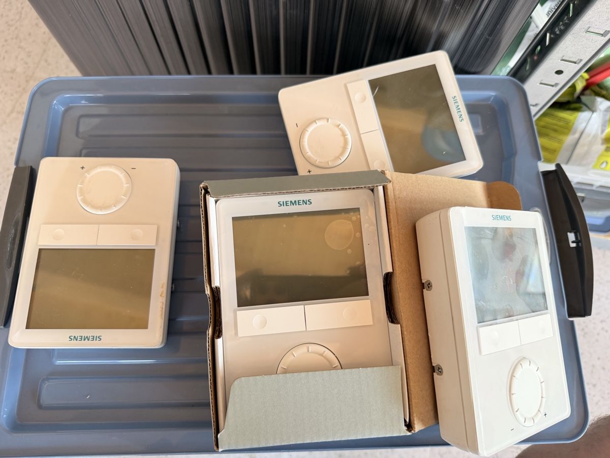Siemens Radiatori: Lot de 4 thermostats Siemens – Usato da Ardon venduto da jorge2014