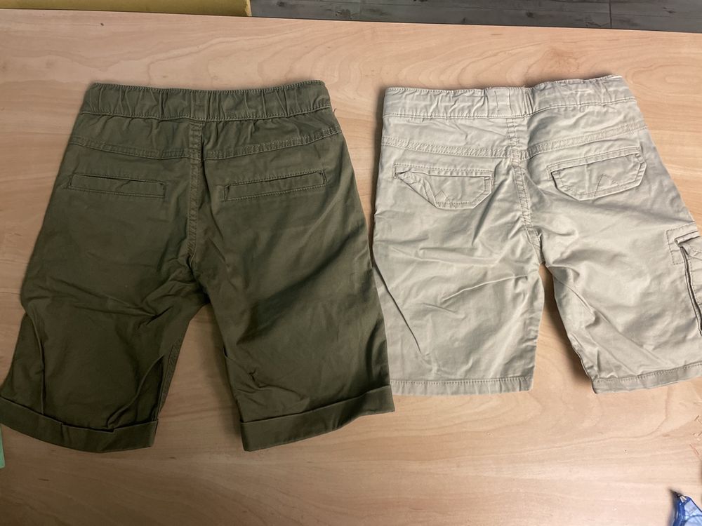 Pantalons: 2 neue leichte stretch Shorts Gr.140 – Neuf (Voir description) à Obergerlafingen par cabo4 1