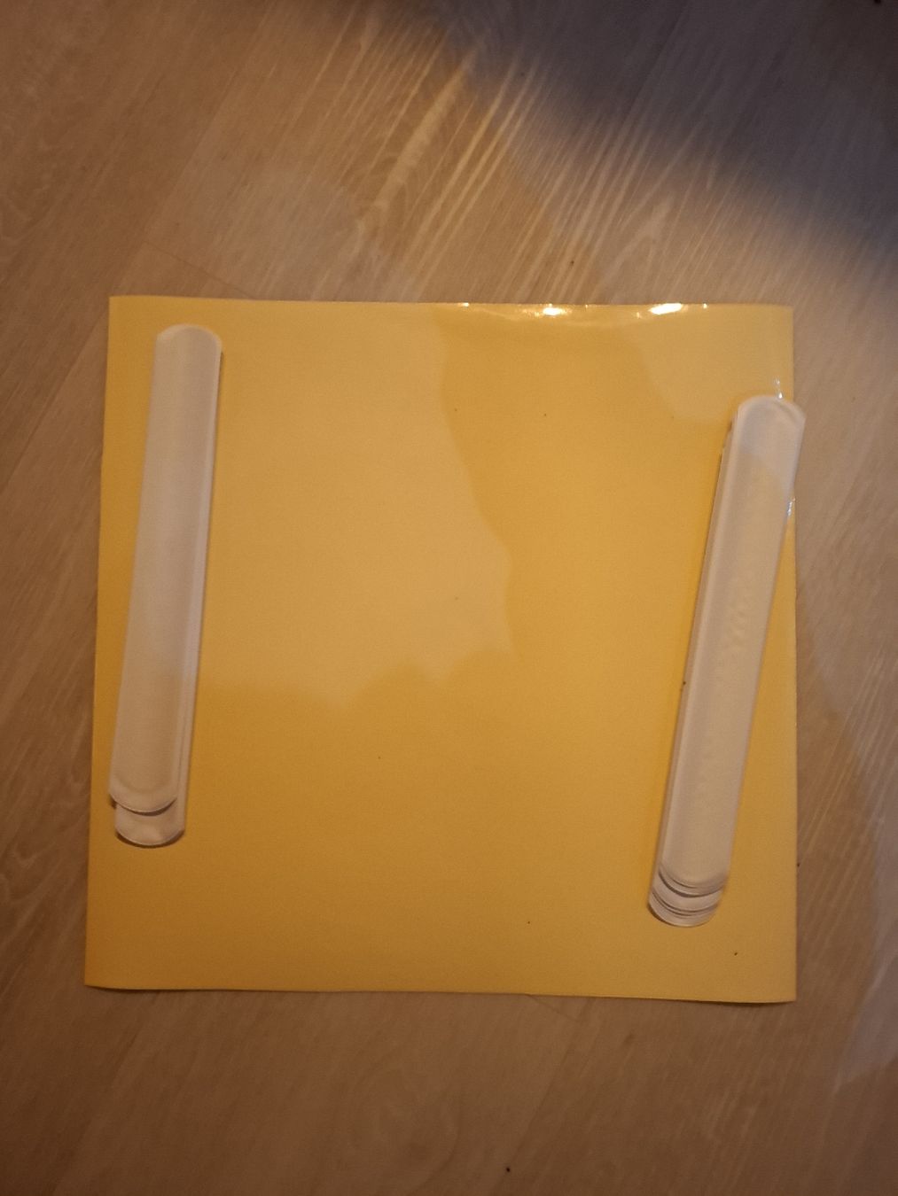Autres décorations & accessoires: Plotterfolie Cremfarben – D'occasion à Knonau par fil_f8wd