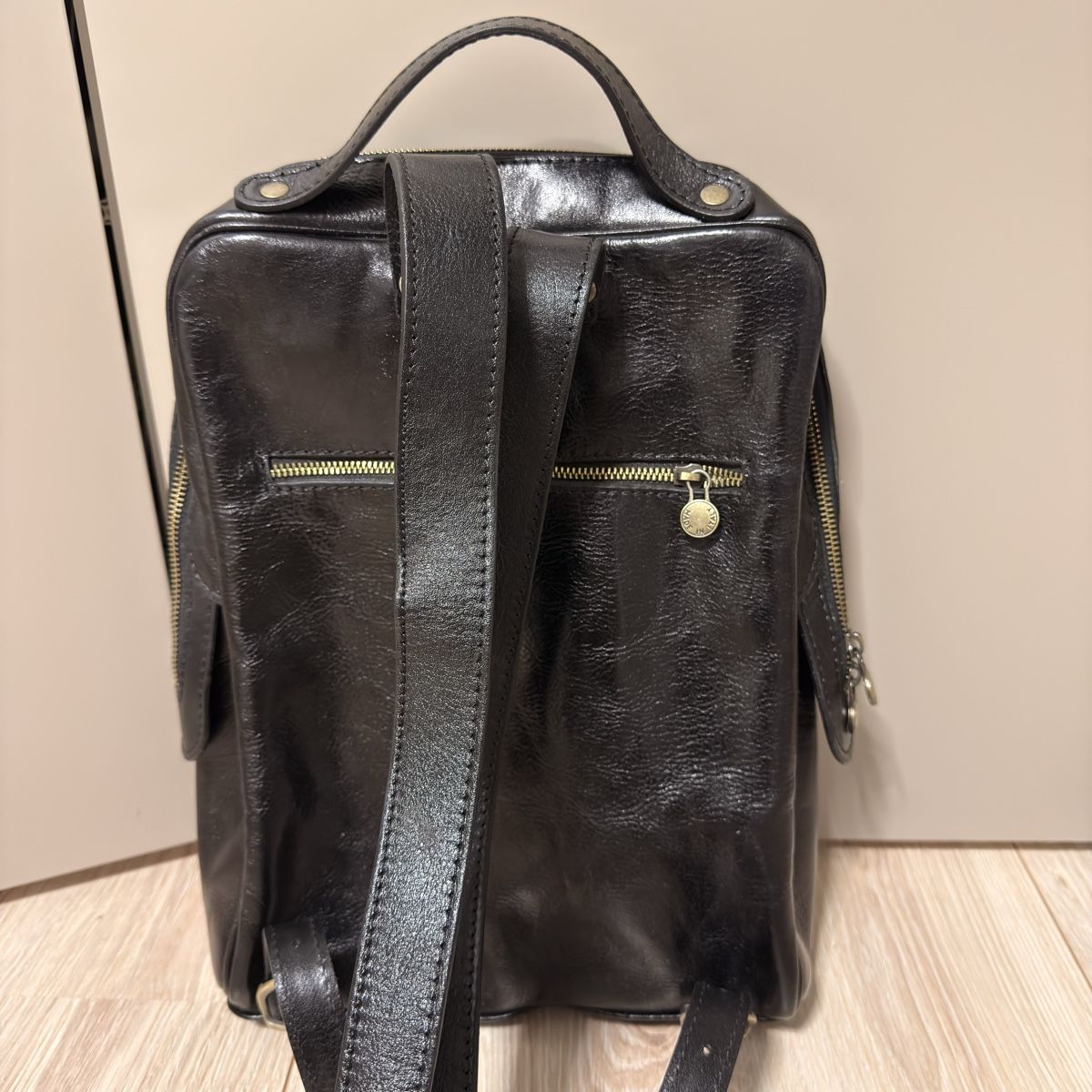 Zaini: Elegante Leder-Rucksack schwarz, Leder.  – Nuovo e nell'imballaggio originale da Bertschikon Gossau venduto da Babayan.lusine 1