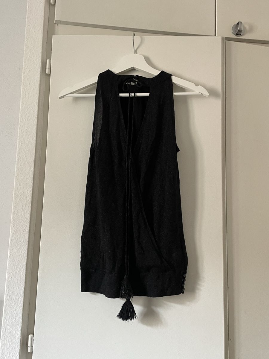 Mango Top: Top noir MNG Suit S, Chic & léger – Nuovo (secondo la descrizione) da Lausanne venduto da LILI0125