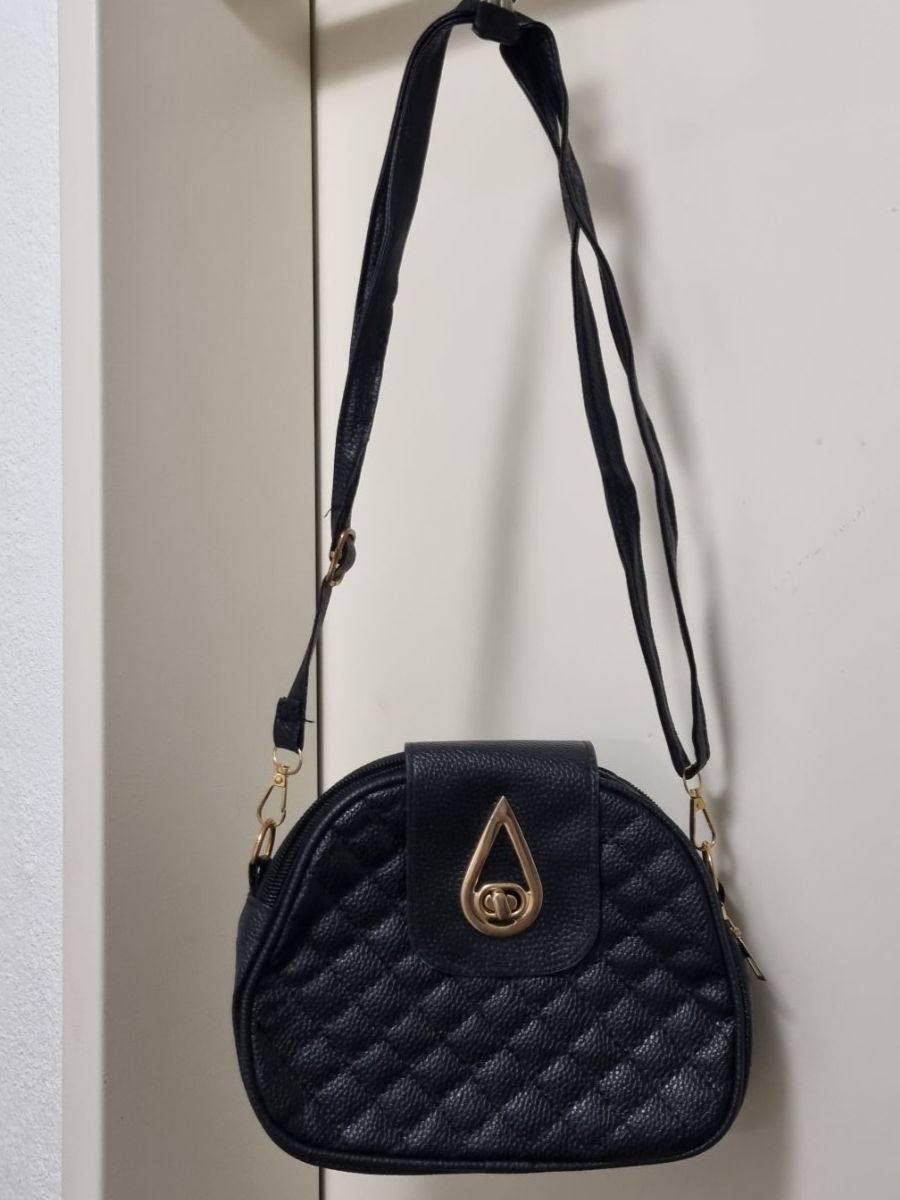 Borse da donna: Tasche, Umhängetasche schwarz  neu – Nuovo e nell'imballaggio originale da geroldswil venduto da Gumball1 1