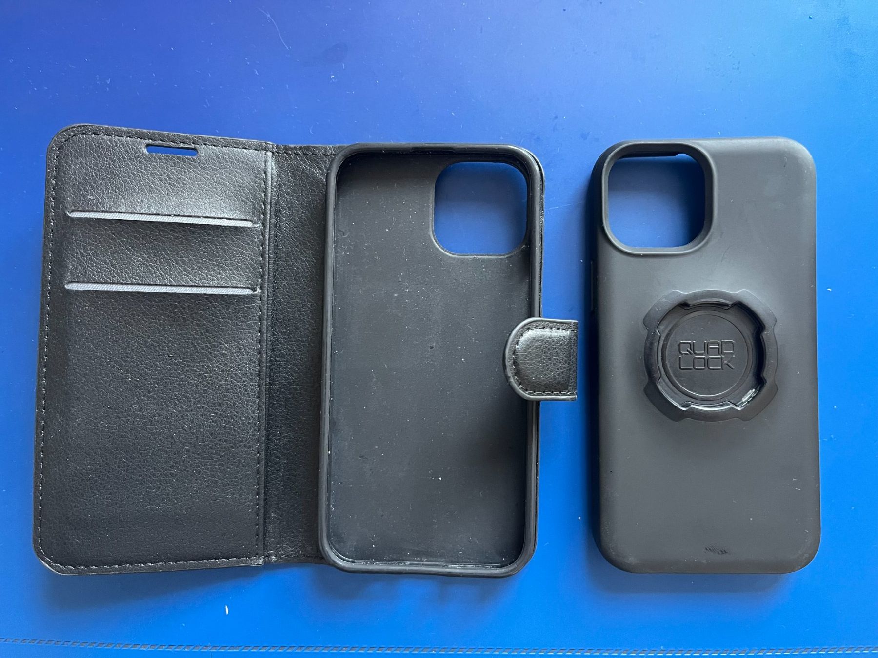 Apple Cover & Protezioni schermo: Natelhülle, und 1x mit Quad Lock – Usato da Dintikon venduto da Redgar58
